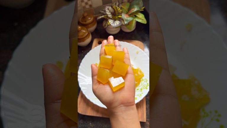 Raw mango jelly bites 🥭🥭🥭#shorts #mango #aampapad #recipe #viralshorts