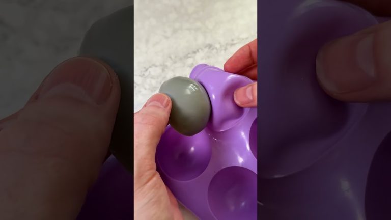 Is it pasta, or is it cake? 🧁🍝  #realorcake #alphabetti #cupcakedecorating #italiancupcake