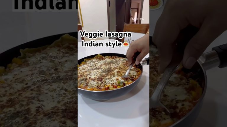 Veg lasagna recipe in a pan | homemade veg lasagna 🍝 #viralvideo #lasagna #foodshorts #ytshorts