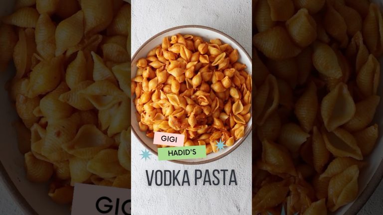 My version of Gigi Hadid’s spicy vodka pasta! #pasta #vegetarianrecipes