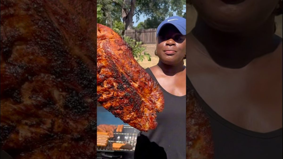 This girl gets down on the #bbq grill! Subscribe to the channel!