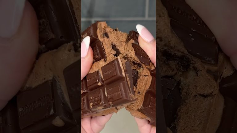 viral ice cream stuffed chocolate bar recipe 🍦🍫 #shorts #easydessert #easyrecipe #chocolate