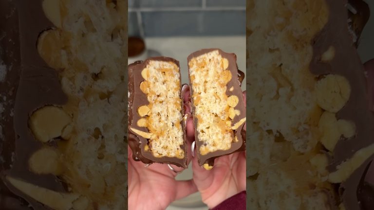 viral peanut butter chocolate Rice Krispies treats recipe 🥜🍫🤤 #shorts #easydessert #easyrecipe
