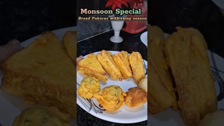 Ek he stuffing se banaya “bread Pakora, batata vada, bread rolls” #@Flavors_Of_Homey #viralrecipe