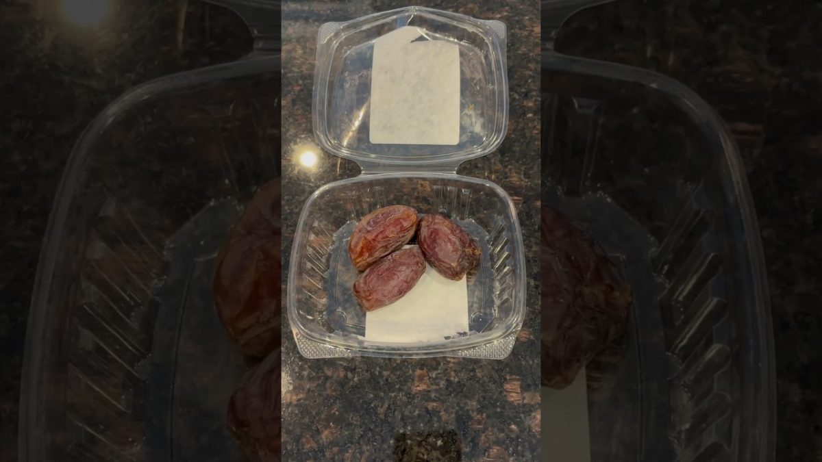 Banana date shake recipe! #smoothierecipes #highrawvegandiet #sugardiet #fruitbaseddiet #recipe