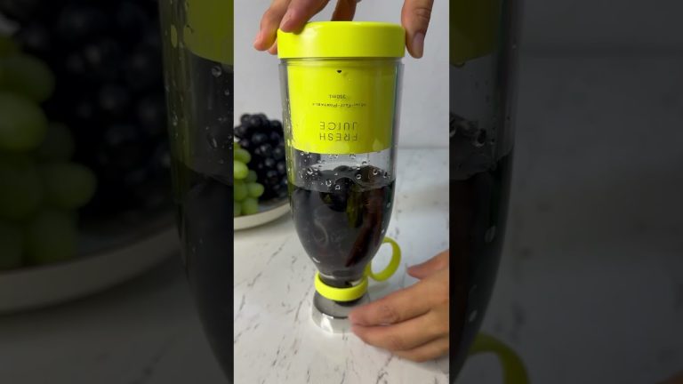 Grape juice #smoothierecipes #juiceconcentrate #juice #fruit #shorts