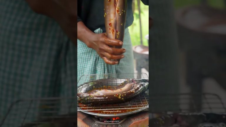 Grilling Eel Pla Lai – Jungle Style Thai BBQ in the Rainy Season