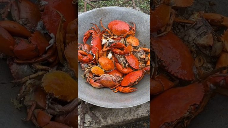 Frying Freshwater Crabs | Crispy and Delicious Seafood Snack