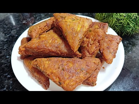 কাঁচা আলু ও আটা দিয়ে ৫ মিনিটেই বানিয়ে নিন দারুন মুচমুচে নাস্তা রেসিপি। Aloo & Attar Nasta।