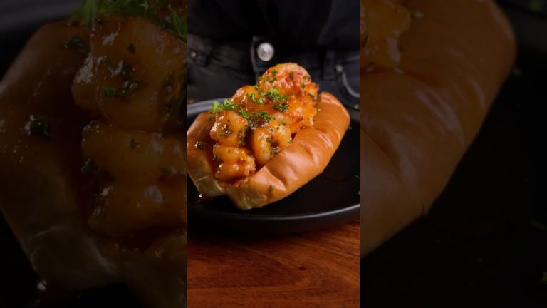 🦐 Shrimp Rolls #youtubeshorts #seafoodrecipes #quickrecipes #garlicbutter #easymeals #shrimprecipes