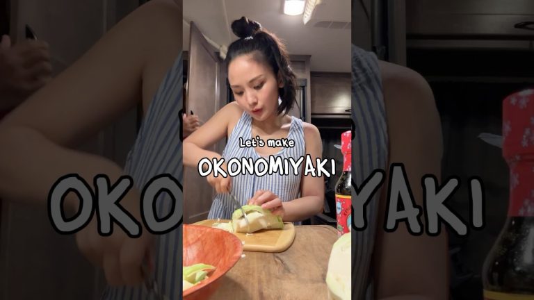 Japanese Mom & Daughter Meal-prep in a Van