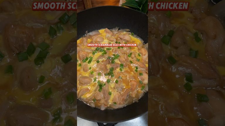 Smooth Scrambled Eggs with Chicken #chickenrecipes #dinneridea #simplerecipe #dinnerrecipe #recipe