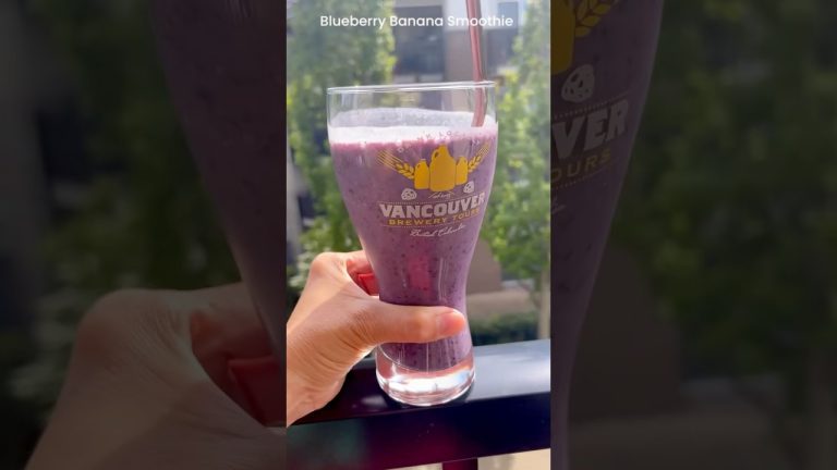 Blueberry Banana Smoothie #smoothierecipes #smoothie #Blueberry #bkueberrysmoothie