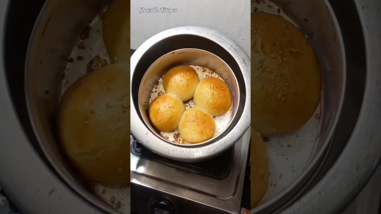 Are waah ye bun to ghazab bana hai cooker me 😱 #shorts #food #cooking #shortsviral #bun