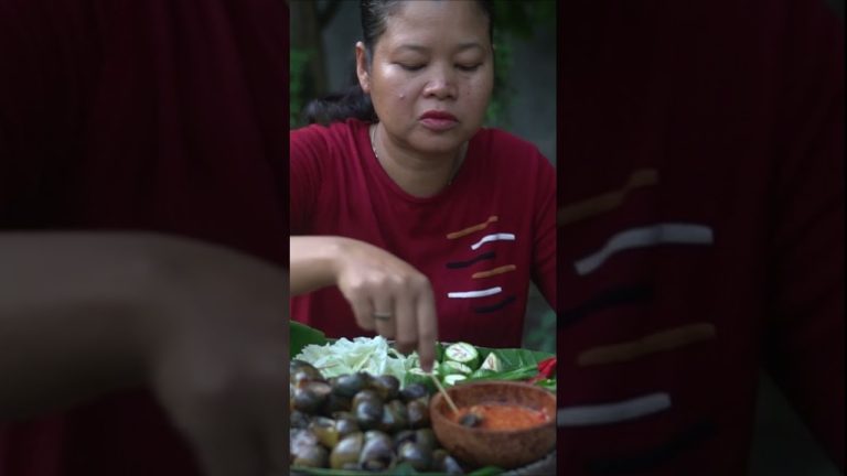 Snails Cooking recipe #shorts  #food #smokegrill #chickenfeetrecipe #mukbang #grilltime  #eating