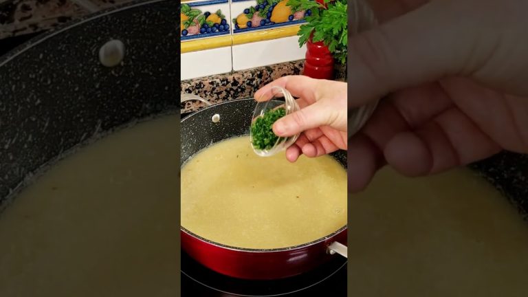 ¡Merluza con almejas fácil y deliciosa en minutos! #shorts #recetas #recipe #cocina #comida