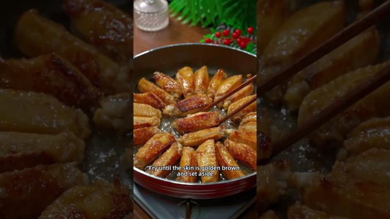 If you want to eat chicken wings, you can try this garlic chicken wings  #recipe #chinesestyle