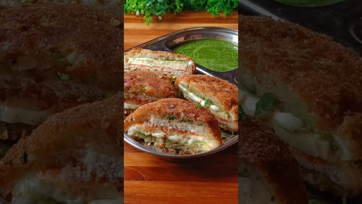 Crispy & Cheesey Paneer Stuffed Bread Pakoda Recipe 😋😍 #shorts #recipe