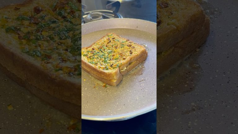 Cheese Garlic Bread Recipe #shorts #trending