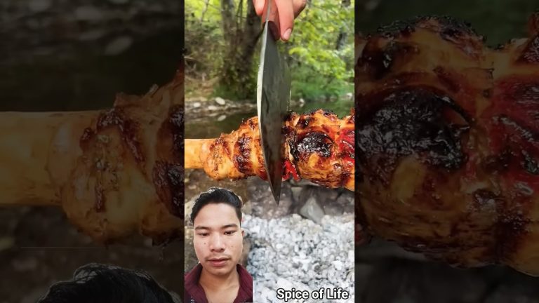 क्या स्वाद है मुर्गे का 🍖#chikenlegpiece #seafoodrecipes #outdoorcooking #streetfood #chikenlegp