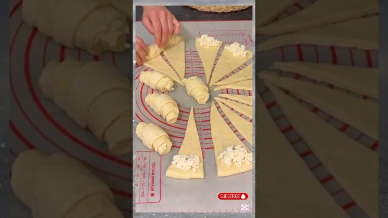 very easy and sweet croissant buns #sweetfoods #croissant #baking #cooking #cook #bunsrecipe