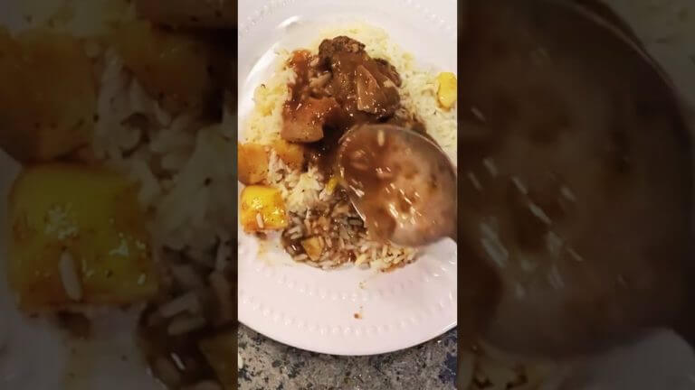 Beef, Potatoes and Rice For Busy Weeknights! So worth it! #beefrecipes #beef #rice #arroz