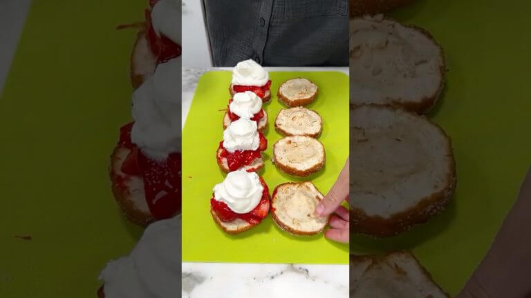 The perfect dessert for summer  #recipe #easyrecipe #dessert #strawberry #cooking