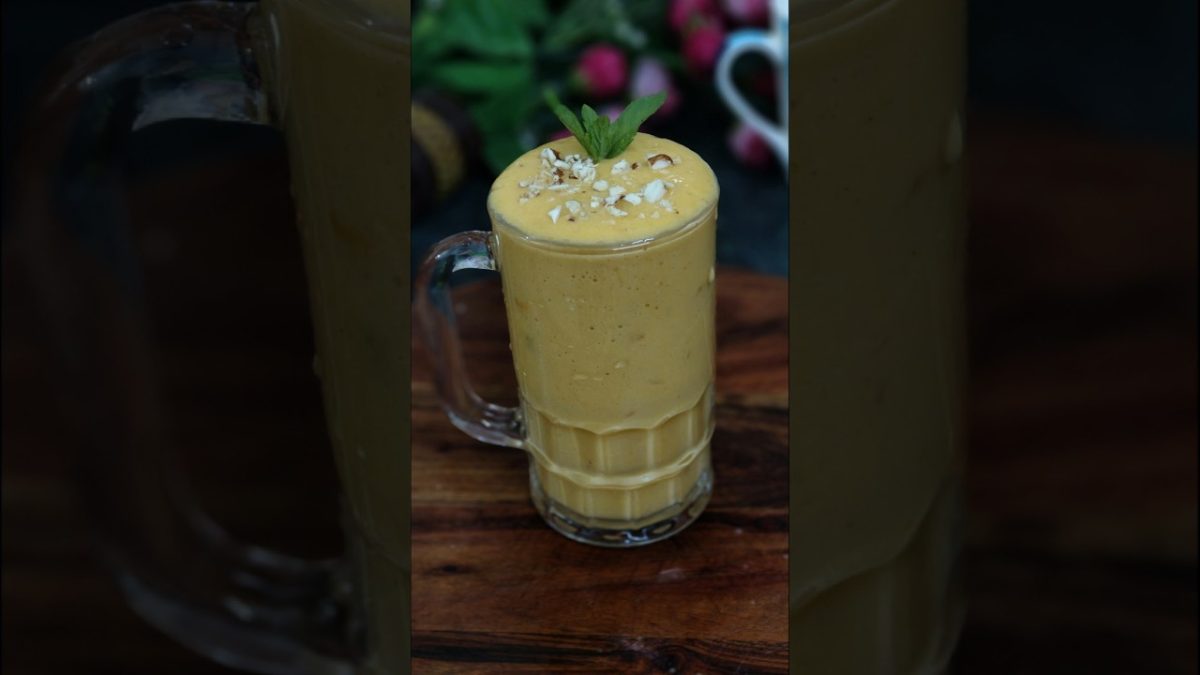🥭 रसीले आम की रेसिपी “Indulge in the sweetness of summer with our refreshing Mango Smoothie recipe.
