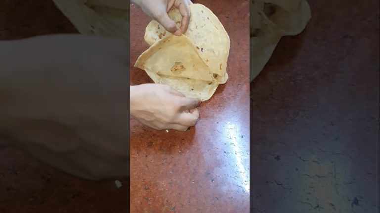world 🌍best thin Multilayer roti😋#recipe#cooking#foodie#roti#shortsvedio#viral#ytshorts#chocotreats