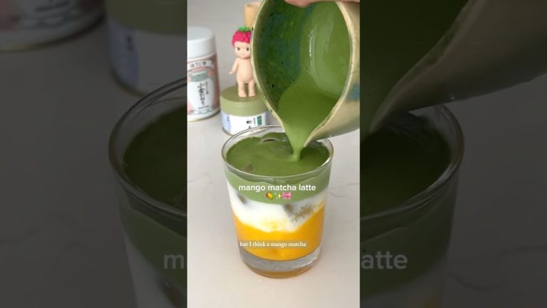 you need to try this mango matcha latte recipe 🥭