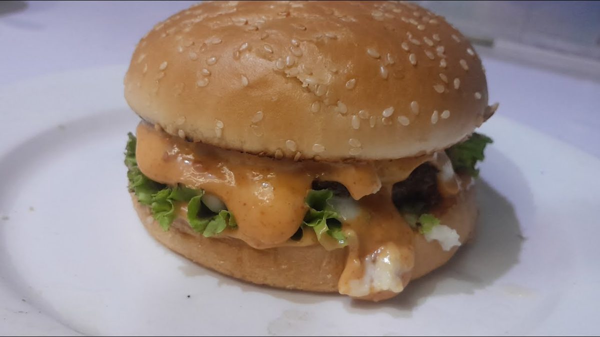 Beef smash burger recipe|A juicy and delicious burger