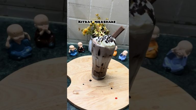Kitkat milkshake #shorts #easyrecipe #youtubeshorts #kitkatshake #milkshake #thamilnadu #subscribe
