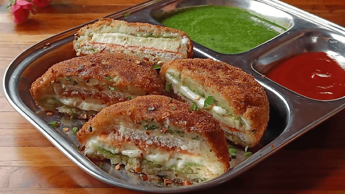 You’ve Never Had Bread Pakora Like This Before! | Monsoon Special: Crispy Cheesy Bread Pakora Recipe