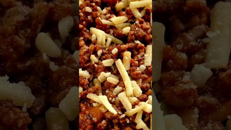 Pasta with Bolognese Sauce for Busy Weeknights #bolognesesauce #tomatosauce
