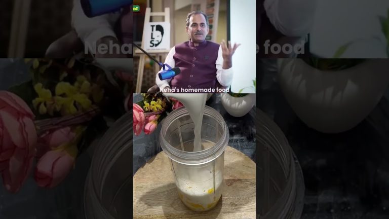 Fruits are healthy with Milk? #milk #fruits #mango #mangoshake #acharyamanish #dryfruits #healthy