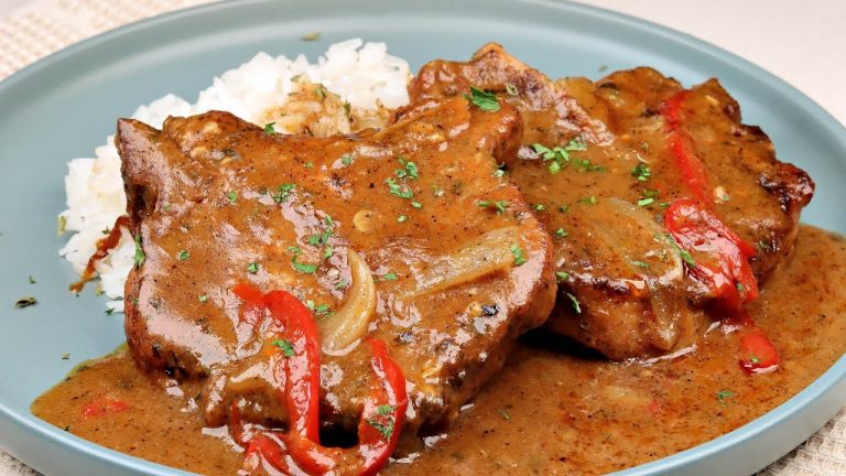How To Make Southern Smothered Pork Chops | The BEST Soul Food Recipe