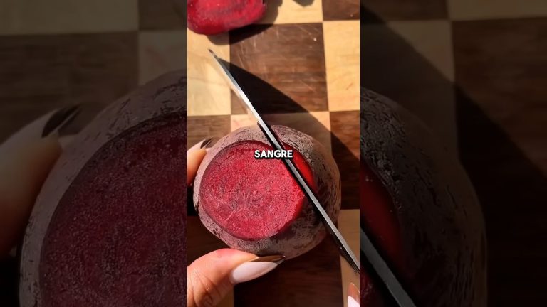 Jugo de remolacha😳 #jugossaludables #recetassaludables #nutricion #shorts