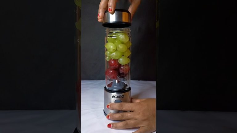 Portable Blender Juicer with Red Grapes 🍇