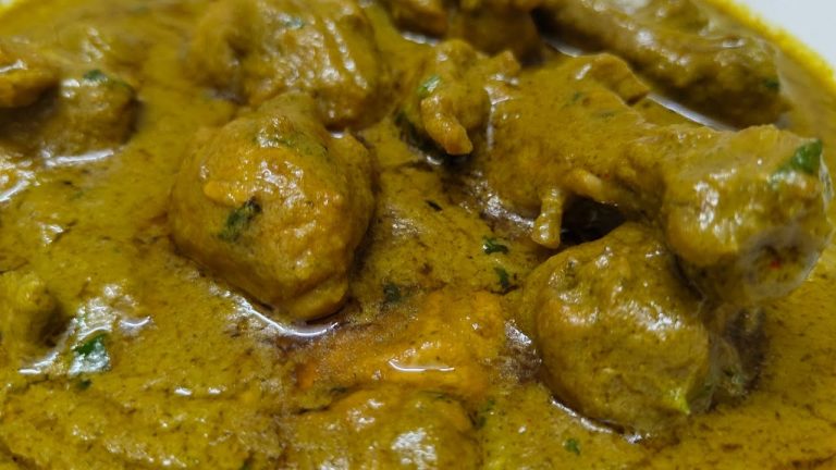 Chicken Hariyali Curry | Green Chicken Recipe | Hare Masale Ka Murgh Hadrrabadi Chicken Hariyali |