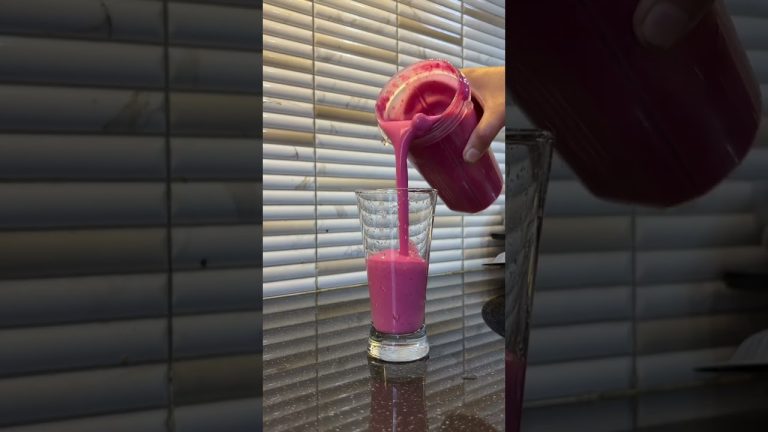 Beetroots smoothie #recipe #shorts #shortsviral #food #cooking #youtubeshorts #yt #youtube #youtuber