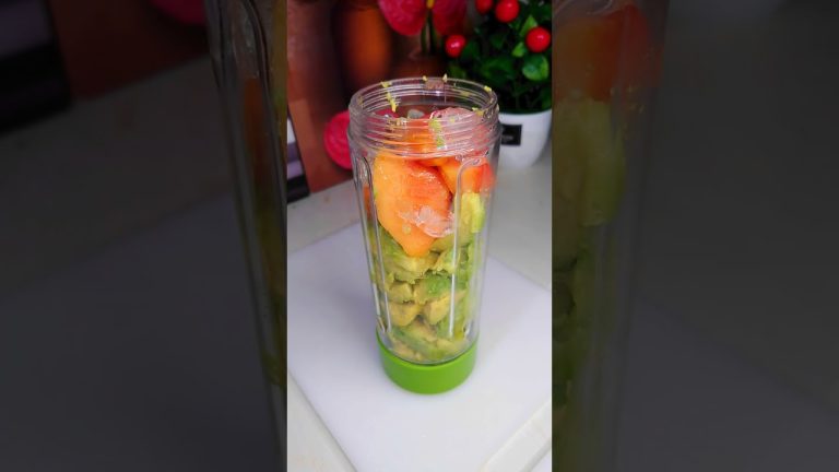 Avocado and Papaya Shake Which is The Best Healthy Smoothie Recipe   #smoothie #fruitsmoothies