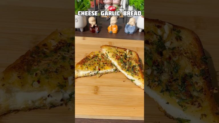 Ultimate Cheesy Garlic Bread Recipe #shorts #bread #recipe #garlicbread #trending #shortsfeed #viral