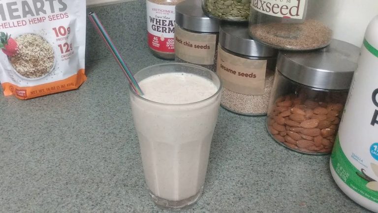Adding protein to my breakfast – Egg Smoothie Recipe #breakfastsmoothie #eggsmoothie   #smoothies