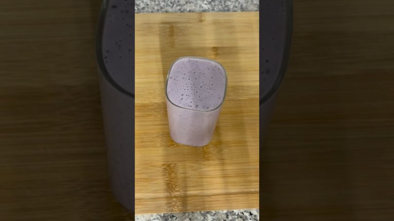 Blueberry Smoothie #shorts #reels #asmr #recipe #cooking #food #blueberry #smoothie #ytshorts #yt