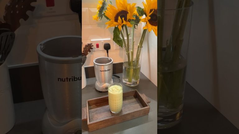 Avocado Smoothie! #shorts #ytshorts #avocado #healthybreakfast #food #foodblogger #recipe #cooking