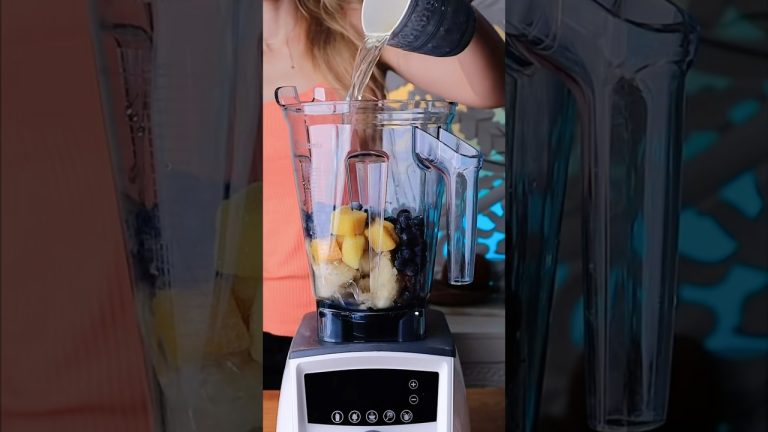 Frozen blueberry and mango makes the best healthy ice cream 🍦