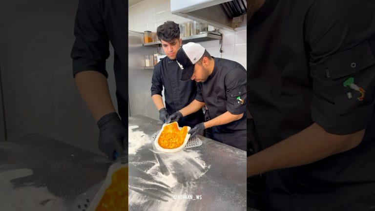 Neapolitan pizza with jumbo shrimp recipe🍕🧀🦐🔥#pizza #cooking #recipe #shorts