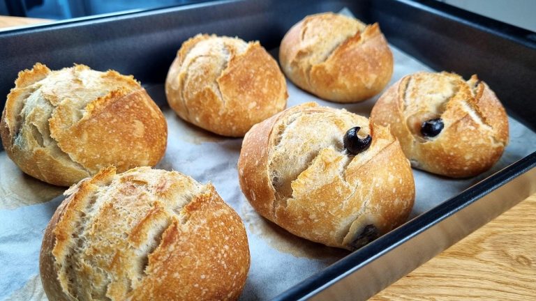 I don't buy bread anymore! The new perfect OLIVE bread recipe