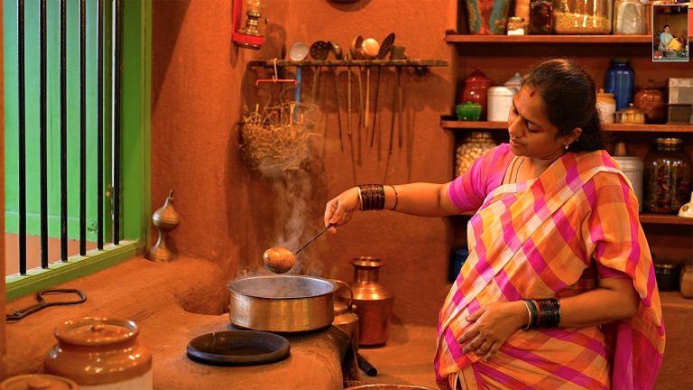 Aloo Paratha Recipe | Easy Way To Make Aloo Paratha | Breakfast Dinner Recipe | The Traditional Life