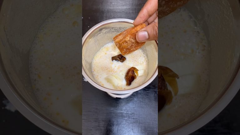 #surajpahadicooking #trending #viralshort #viralshorts #roastedchana #proteinshake #healthy #shake